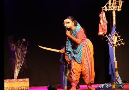 NAAN SAVITHRIBHAAIYAI PADIKIREN by Yaazh Theatre and Research Foundation